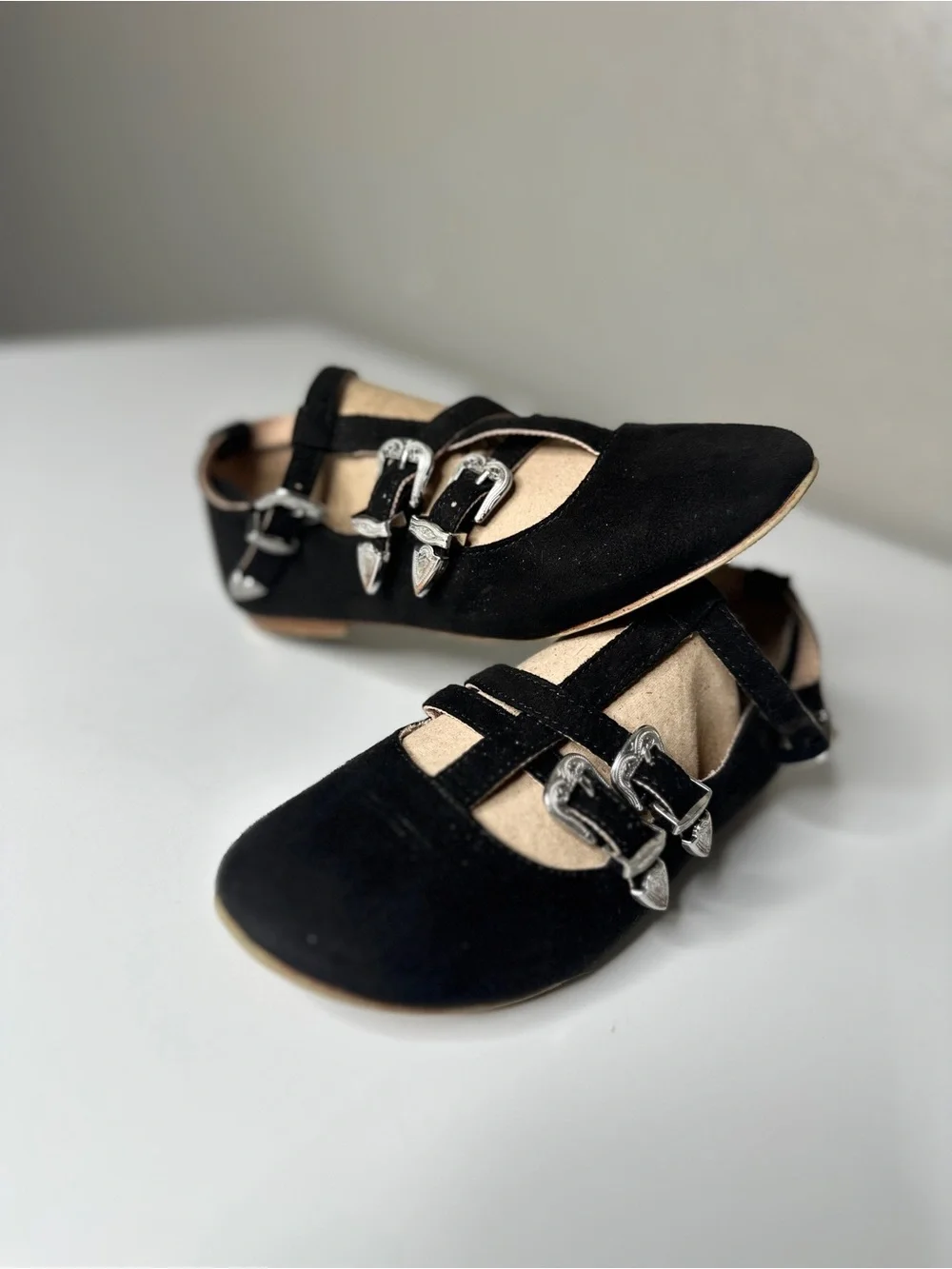 Zara girls black buckle flats size 33
